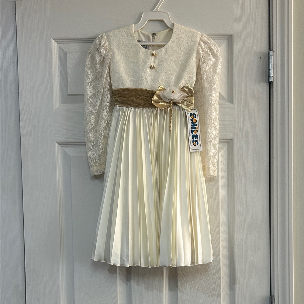 Charming Cream and Gold Kids Dress with Lace Sleeves